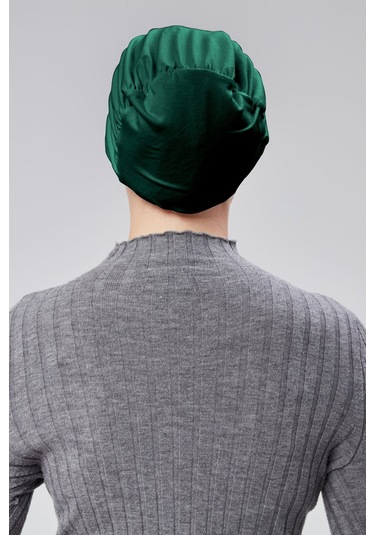 Kadın Tesettür Hazır Pratik Geçmeli Bone Lastikli Kaymaz Yeşil Zümrüt Yeşili