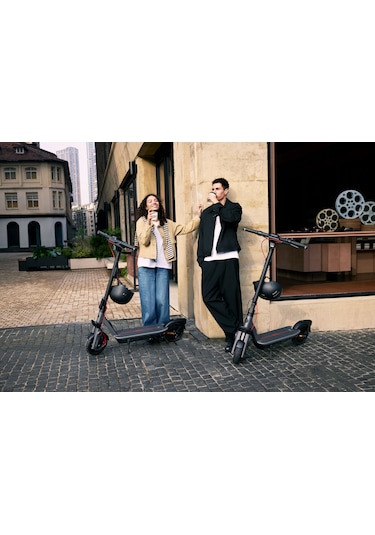 Segway Ninebot F3 Elektrikli Scooter Siyah