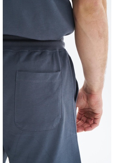 AR-MA Arma Erkek Regular Fit Basic Süprem % 100 Pamuk Yandan Ve Arka Cepli Şort Y29344279402 Gri AR-MA Arma Erkek Regular Fit Basic Süprem % 100 Pamuk Yandan Ve Arka Cepli Şort Y29344279402 Gri