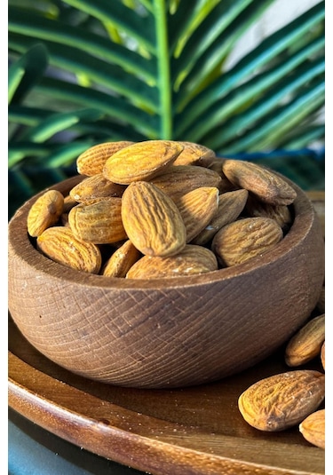 İri Boy - Yerli Çiğ Badem - 200 Gr 200 G