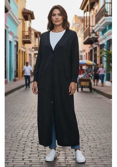 Kadın Önü Düğmeli V Yaka Cepli Mevsimlik Hırka Siyah