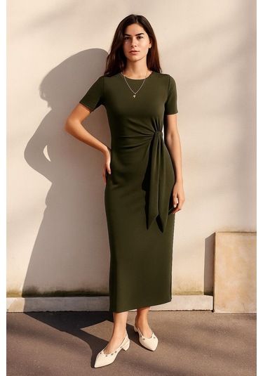 Kısa Kollu Fiyonk Bağlama Detaylı Modal Elbise Haki