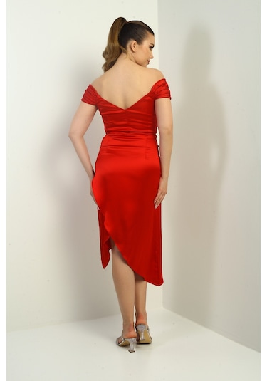 Kadın Madonna Yaka Drapeli Asimetrik Saten Kısa Elbise Kırmızı