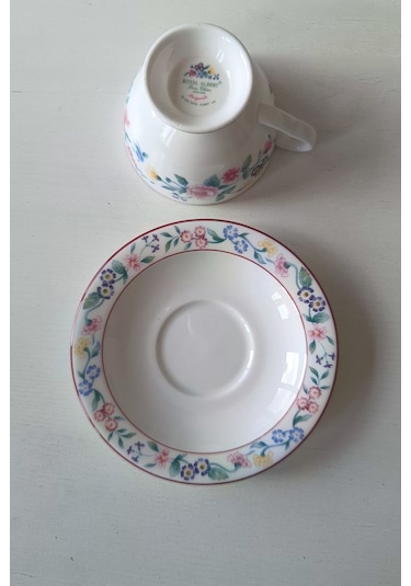 Bone China England Marguerite Desenli Çay Fincanı 2 Parça