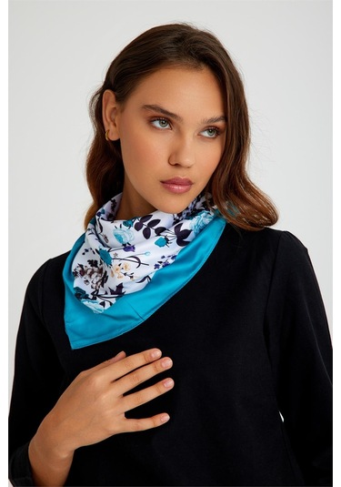 Beyaz Bandana Fular Saten Kumaş Çiçek Desenli 1014 42 Beyaz
