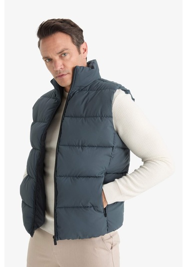 Defacto Slim Fit Dar Kesim Dik Yaka Fermuarlı Astarlı Su Geçirmez Şişme Yelek C5630ax25augn1085 Yeşil