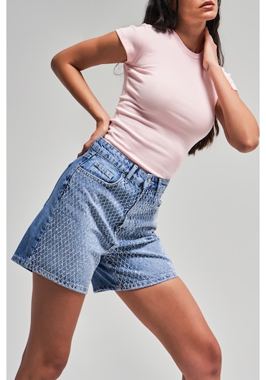Itsbasic Kadın Mavi Renk Diana T-2s5-4 Parlak Taşlı Mom Fit Midi Boy Tasarım %100 Koton Denim Şort