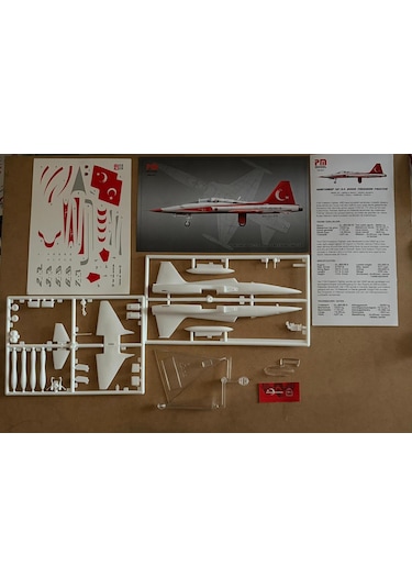 Northrop F-5 A 2000 Freedom Fighter Pm Model Demonte Plastik Uçak Maket Kiti