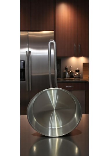 Akdeniz 24 Cm Metal Kulplu Çelik Tava