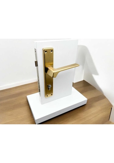 Zey Mat Altın Kare Aynalı Çelik Kapı Kolu Sağ Basar Tek Taraf Kilit Hariçtir