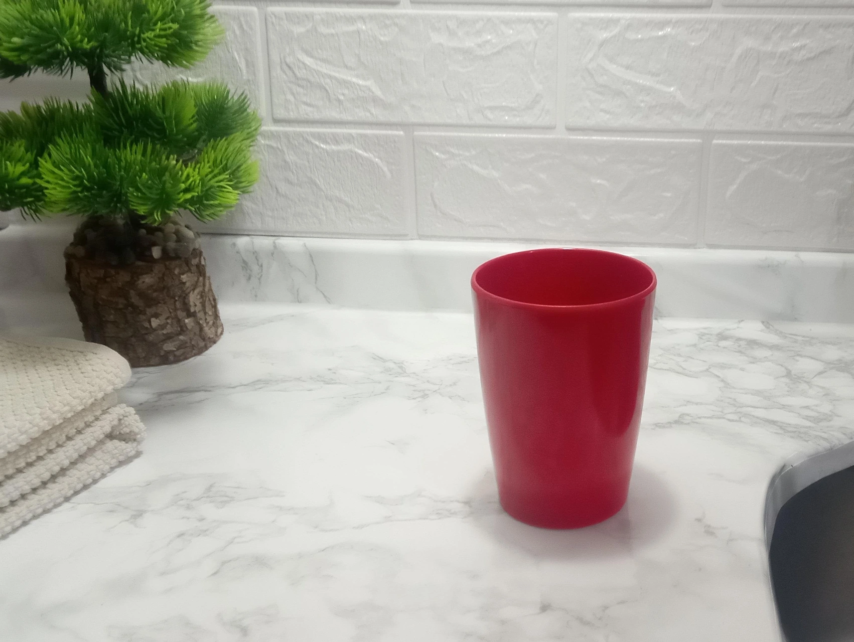 2 Adet Diş Fırçalık Ve Macun Kabi Kırmızı Melamin 8x8x11cm 400ml Banyo Seti Çok Renkli