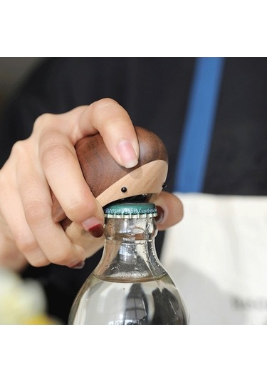 Novahub Ahşap Köpekbalığı Tasarımlı Sevimli Şişe Açacağı - Ev Ve Masaüstü Dekoru İçin Bej, Küçük Boy Bej