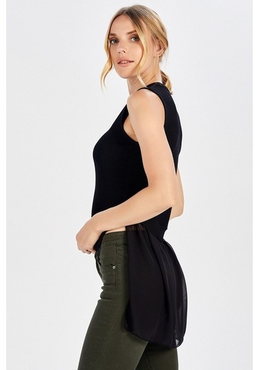 Peraluna Arkası Şifonlu Önü Kısa Siyah Kadın Triko Bluz-Siyah