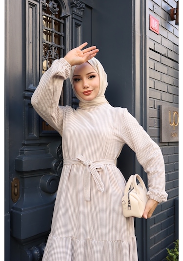 Kadın Kahve Küçük Kareli Kat Kat Kuşaklı Uzun Gofre Kumaş Tesettür Elbise 0220 Kahve