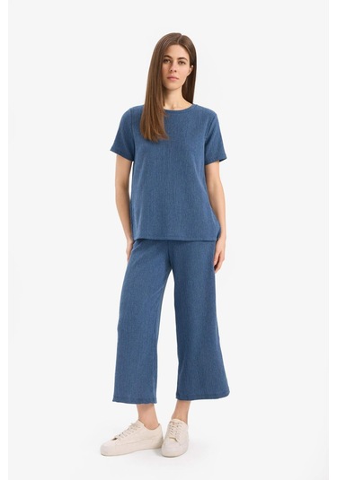DeFacto Regular Fit 2'li Bürümcük Takım Kısa Kollu Tişört Esnek Belli Kapri Alt F1475AX25SPIN103 DeFacto Regular Fit 2'li Bürümcük Takım Kısa Kollu Tişört Esnek Belli Kapri Alt F1475AX25SPIN103