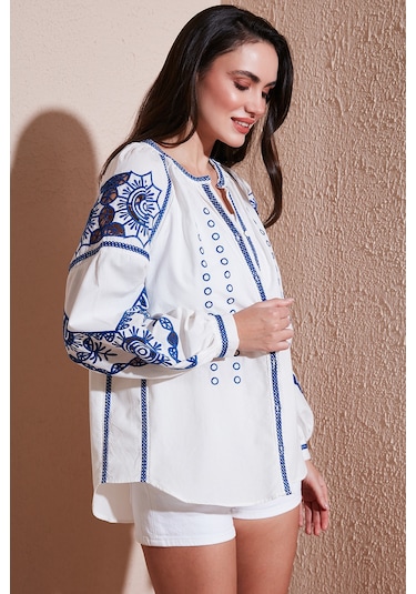 Lela Nakışlı Oversize Fit Pamuklu V Yaka Bayan Gömlek 676242 Ekru