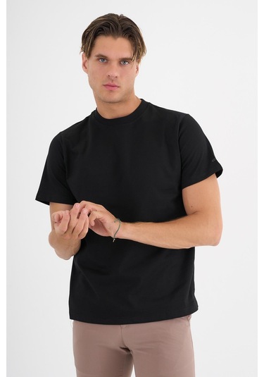 Erkek Siyah %100 Pamuklu Standart Kalıp T-sihrt Siyah