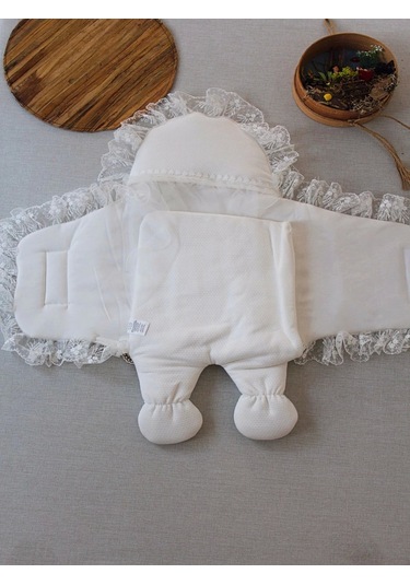 Yenidoğan Kapitone Anadolunun Kalbi Nakışlı Ayaklı Kız Erkek Bebek Battaniyesi Ekru