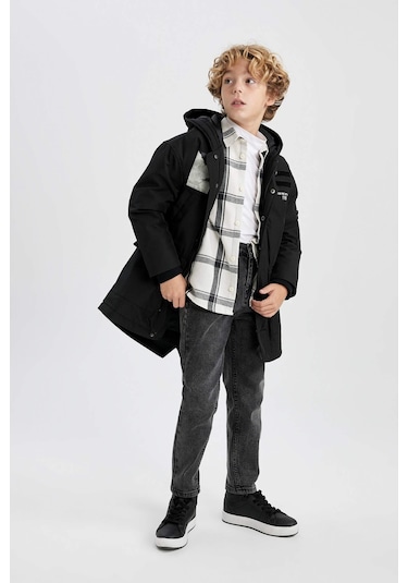 Defacto Erkek Çocuk Su İtici Kapüşonlu Mont Kaban A2732A823WNBK27 Siyah Defacto Erkek Çocuk Su İtici Kapüşonlu Mont Kaban A2732A823WNBK27 Siyah