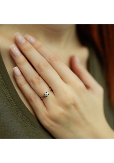 Lova E Renk 0,19 Karat Pırlanta Tektaş Yüzük - 1030089
