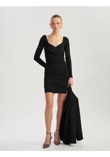 Koton Drapeli Slim Fit Uzun Kollu Mini Kare Yaka Elbise Siyah 5sak80017pk Siyah