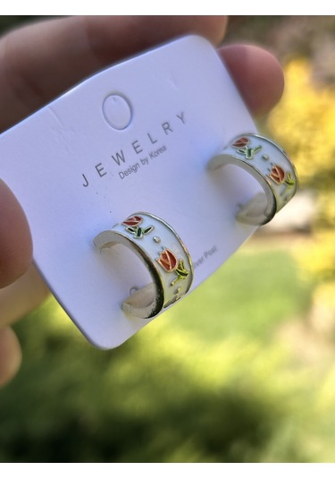 Bym604 Çelik Beyaz Retro Lale C Model Fransız Stili Kadın Küpe Beyaz