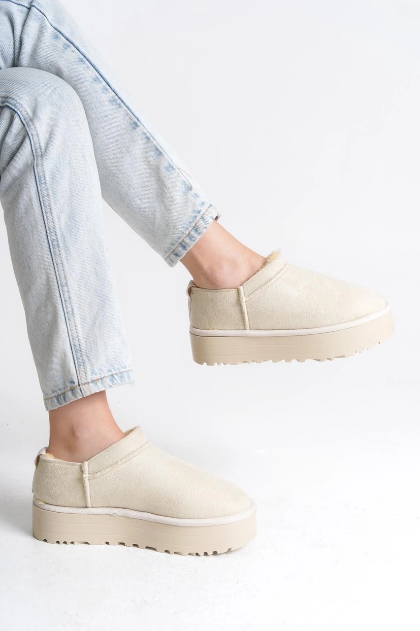 Mitay Bej Süet Bot Resimdeki Renk