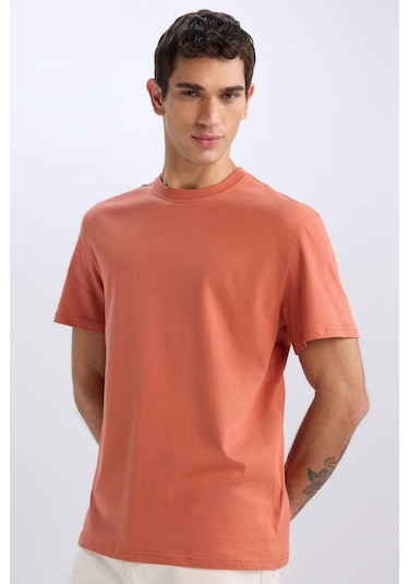 DeFacto %100 Pamuk New Regular Fit Bisiklet Yaka Basic Düz Kısa Kollu Tişört V7699AZ25SPOG350 DeFacto %100 Pamuk New Regular Fit Bisiklet Yaka Basic Düz Kısa Kollu Tişört V7699AZ25SPOG350