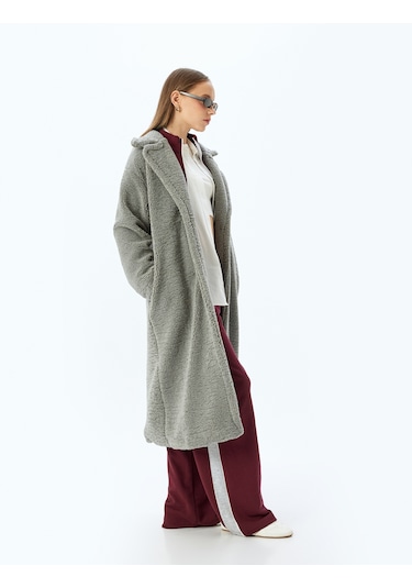 Koton Düğmeli Astarlı Cep Detaylı Uzun Peluş Kaban Gri 5wal00012ıw Gümüş Rengi Gümüş