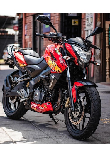 Bajaj Pulsar Ns200 Şimşek Mcqueen Kaplama Tasarımı