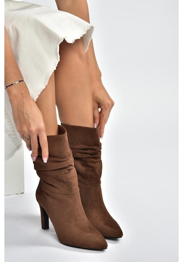Fox Shoes R404020302 Kahverengi Süet İnce Topuklu Büzgülü Kadın Bot Kahverengi-süet