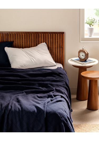 Madame Coco Froncois Tek Kişilik Yatak Örtüsü 8684427000915 Lacivert
