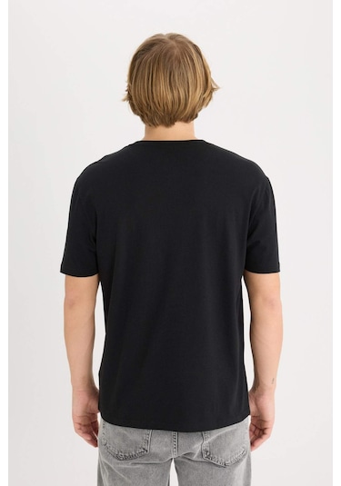 DeFacto %100 Pamuk Regular Fit Bisiklet Yaka Baskılı Kısa Kollu Tişört D9353AX25SPBK81 DeFacto %100 Pamuk Regular Fit Bisiklet Yaka Baskılı Kısa Kollu Tişört D9353AX25SPBK81