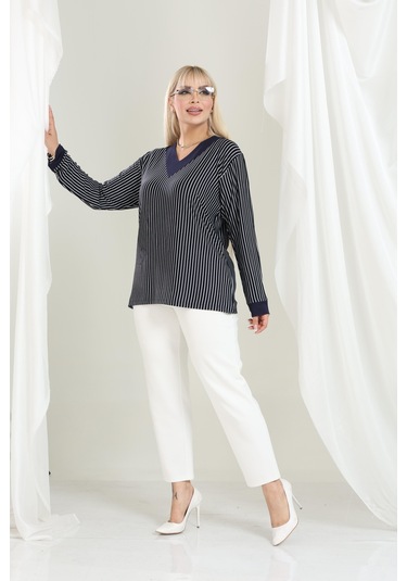 Bambu Viskon V Yaka Uzun Kollu Bluz Rahat Kalıp, Büyük Beden Xl 6xl Lacivert