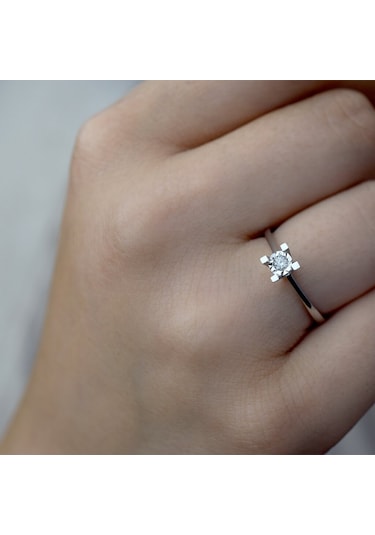 Lilarote 0.06 Ct. Kare Tektaş Pırlanta Yüzük