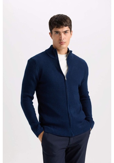 DeFacto Lacivert Standart Fit Normal Kesim Yarım Balıkçı Yaka Fermuarlı Waffle Hırka R1195AZNSNV64 DeFacto Lacivert Standart Fit Normal Kesim Yarım Balıkçı Yaka Fermuarlı Waffle Hırka R1195AZNSNV64