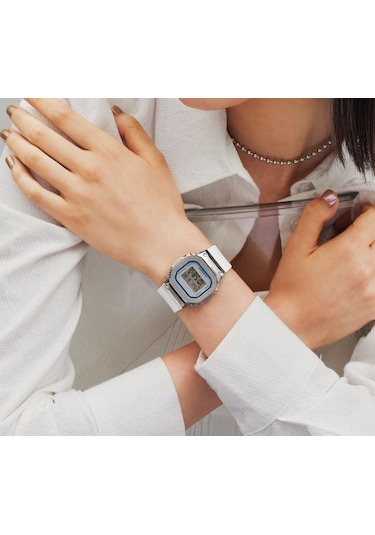 Casio Gm-5600lc-7dr Kol Saati