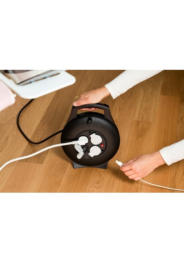 Brennenstuhl Vario Line 2 Usb Iq Hızlı Şarj Özellikli 3 Soketli Kaçak Ve Ani Isınma Sigorta Şalterli 10 M. Makaralı Kablo 10 M