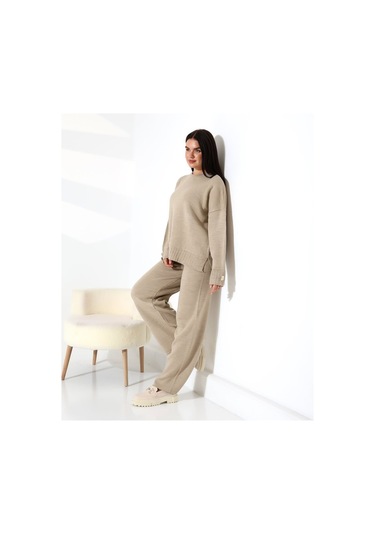 Rahat Kalıp Kol Detaylı Triko Takım Vizon
