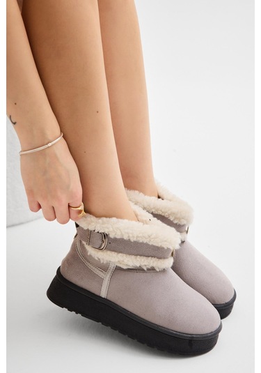 Kalın Poli Taban Kürk Detaylı Süet Görünümlü Kadın Gri Günlük Bot Tbldy540 Gri