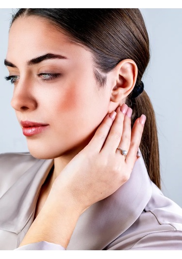 Torgovyj Dom Uvelir Holding 925 Ayar Gümüş Taşlı Zarif Nişan Yüzüğü 140973739 Gümüş