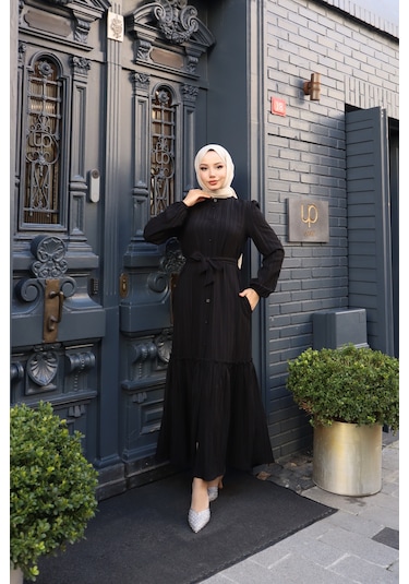 Kadın Siyah Boydan Düğmeli Eteği Piliseli Kuşaklı Lara Keten Uzun Tesettür Elbise Siyah