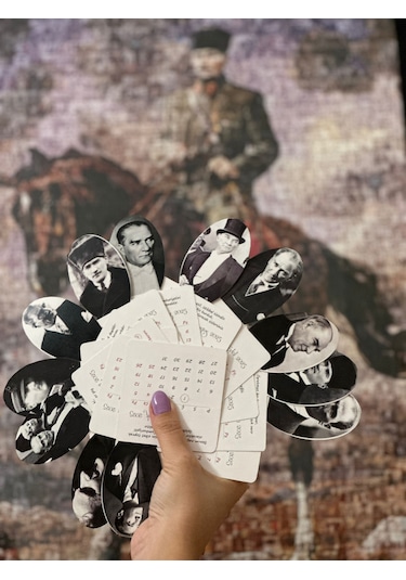 2026 Atatürk Takvimi Ahşap Ayaklı Atatürk Temalı Mini Özel Tasarım Takvim, Atatürk 2026 Takvim