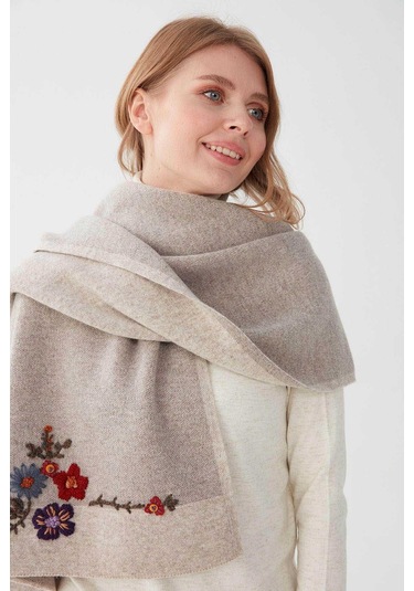 Desen Triko Kadın Çiçek İşlemeli Triko Şal 23154 V. Bej