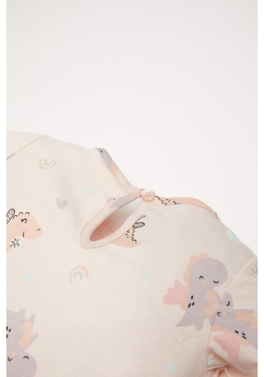 DeFacto Kız Bebek Pijama Takımı Dinazor Baskılı Kısa Kollu Penye Üst Beli Lastikli Şort D8295A5NSPN262 Pembe