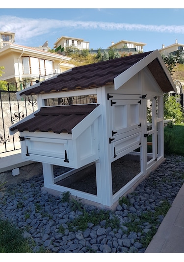 AHŞAP TAVUK KÜMESİ