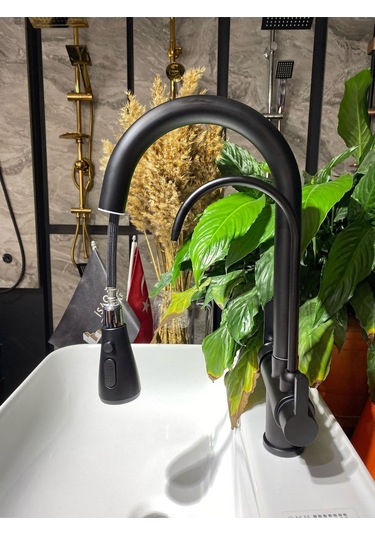 İsaoğlu Yapı Siyah Spiralli Arıtmalı Mutfak Bataryası Mat Siyah Arıtıcılı Evye Musluğu Luxury Design Siyah