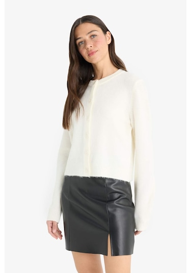 Defacto Regular Fit Bisiklet Yaka Basic Düz Düğmeli Soft Touch Yumuşak Triko Hırka E3654ax25wner105 Ekru