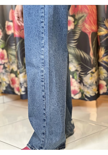 Quzu Paçası Yırtık Denim Pantolon Mavi Mavi