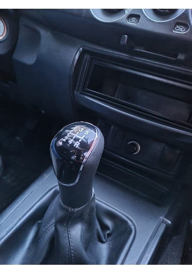 Mitsubishi L200 Siyah Deri Vites Topuzu 5 Ileri 2007-2015 Arası (543461000)